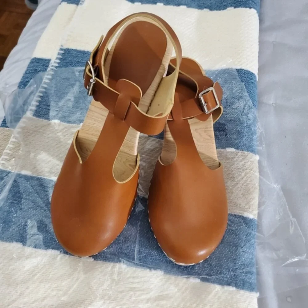 New Swedish Inspired Clogs Block Heel In Camel - Picture 3 of 9
